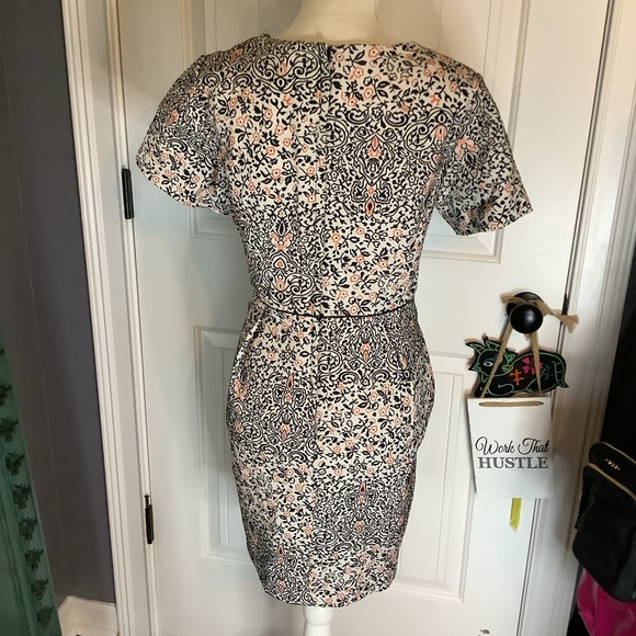 H&M Dress with Pockets - Picture 3 of 4